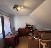 Samozrejme, pošlite mi text, ktorý chcete preložiť do maďarčiny.