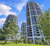 Továrenská SKY PARK18.jpg