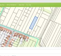 Az Iža községben lakóhely céljára kijelölt telkek térképe, kiemelt parcella.