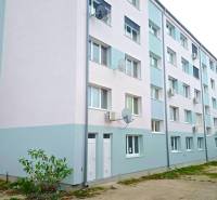 Lakóépület a Pod Párovcami utcában, Pöstyénben, alkalmas 2 szobás lakásra.