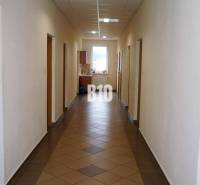 Je mi ľúto, ale nebol poskytnutý žiadny text na preklad. Mohli by ste prosím poskytnúť text, ktorý chcete preložiť do maďarčiny?