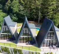 Samozrejme, rád vám pomôžem s prekladom. Prosím, poskytnite text, ktorý chcete preložiť do maďarčiny.