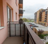 Erkély egy kétszobás lakásból a Vyšehradská utcában, Pozsony - Petržalka.