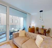 Bocsánat, potrebujem text, ktorý chcete preložiť do maďarčiny. Môžete mi ho prosím poskytnúť?