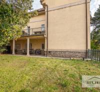 Épület terasszal és kerttel a Krčméryho utcában, Pozsony - Óváros.