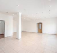 Bocsánat, potrebujem vedieť, čo presne chcete preložiť do maďarčiny. Mohli by ste mi poskytnúť text na preklad?