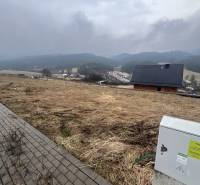 Telkek - lakóhelyek Ólublón, kilátással a környező falvakra és hegyekre.