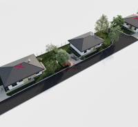 Három családi ház látványterve a drahovcei Kostolná utcában zöldterülettel és parkolóhelyekkel.