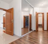 0E8A9390 copy.jpg