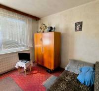 Sajnálom, ale potrebujem vedieť, čo konkrétne chcete preložiť do maďarčiny. Mohli by ste mi poskytnúť text na preklad?