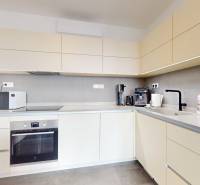 Petržalka - 2i novostavba s parkovaním a balkonom  (3).jpg