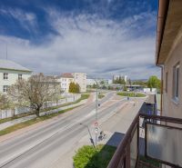Kilátás az erkélyről, J. Kollár utca 1, Újváros, kilátással az útra és a körforgalomra.