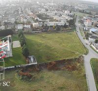 Légi felvétel a szeneci lakóterületek melletti víziparkról, Északi Napfény Tavak.