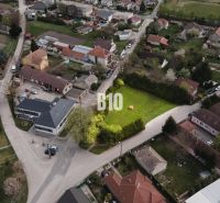 Légi felvétel a Kráľovičové Kračany-i lakóövezetre alkalmas területről.