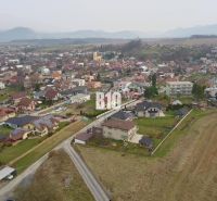 Légi felvétel egy lakónegyedről Rosinában, ideális telkek - lakhatás céljára.