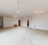 Predaj 4izbovej modernej novostaby RD s tep. čerpadlom garážou a veľkým pozemkom v Dunajskej Strede