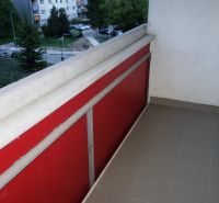 Erkély egy kétszobás lakásban a Rajecká utcában, Pozsony - Vrakuňa.