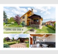 Családi ház Eperjesen gyönyörű kerttel és kényelmes terasszal. Ár: 430 000 €.