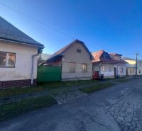 Hrnčiarska utca családi házak, Ľubietová, Besztercebányai járás, Besztercebányai kerület, Szlovákia.