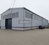 Ipari csarnok nagy parkolóhellyel a KE - Džungľa városrészben.