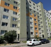 Lakótelep a Dudvážska utcában, Pozsony - Podunajské Biskupice, 1 szobás lakást kínál.