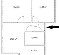 2 szobás lakás alaprajza pontos szobaméretekkel és a bejárat megjelölésével.
