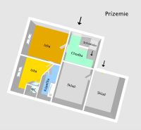 A hajnáčkai családi ház földszinti alaprajza szobákkal, fürdőszobával és raktárakkal.