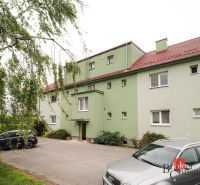 A Štúrova utcai lakóház külső része Nyitrán, amely 3 szobás lakásokat kínál.