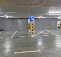 Földalatti garázs kijelölt parkolóhellyel a Malokrasňanská utcában, Pozsony - Récse.
