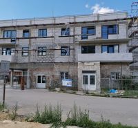 Felújítás alatt álló épület Tomčany utcában, Martinban, 3 szobás lakások számára.
