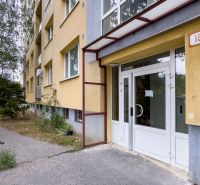 A Benadova utcai épület bejárata a kassai 4 szobás lakáshoz.