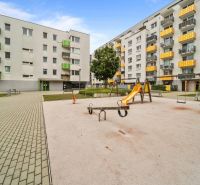 Játszótér a Pri Hrubej lúke utcai lakások környékén, Pozsony - Dúbravka.