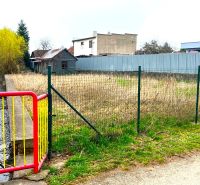 Telek Kassán, Šaca városrészben, a Jarková utcában lakhatásra.