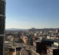 Kilátás Pozsonyra - Óváros a Továrenská utcáról, kilátással a várra.