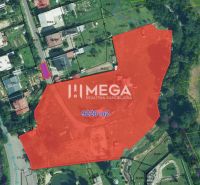 Kereskedelmi célú telek, 9228 m², Ptičie település Podskalka részén található.