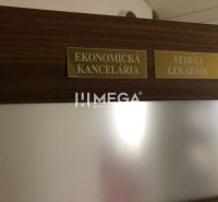 Gazdasági iroda és Vezető gyógyszerész.