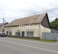 Kereskedelmi helyiségek a Stakčíni Mieru utcában, jól látható közlekedési megközelíthetőséggel.