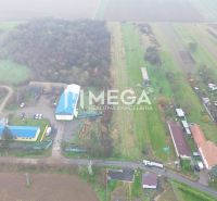 Mezőgazdasági és erdészeti területek légifelvétele Pusté Čemernéban, Pusté Čemerné.