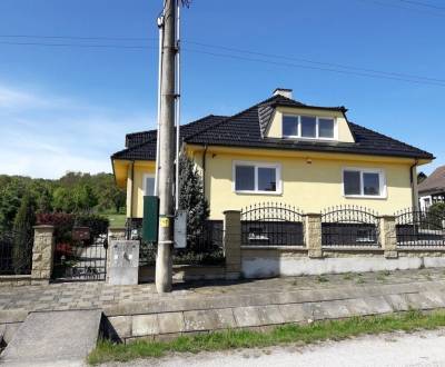 Eladó Családi ház, Családi ház, Nové Mesto nad Váhom, Szlovákia