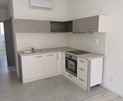 Kiadó 1 szobás lakás, 1 szobás lakás, Nové Zámky, Szlovákia