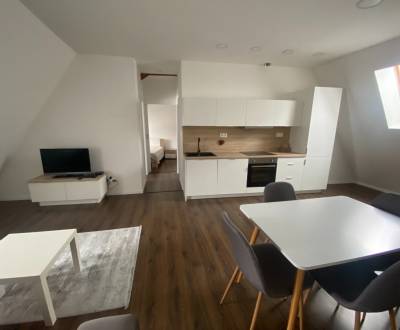 Kiadó 2 szobás lakás, 2 szobás lakás, Štefánikova, Nitra, Szlovákia