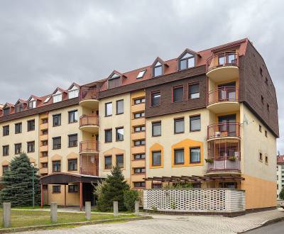 Eladó 2 szobás lakás, Mierová/ Doležalova, Bratislava - Ružinov, Szlov