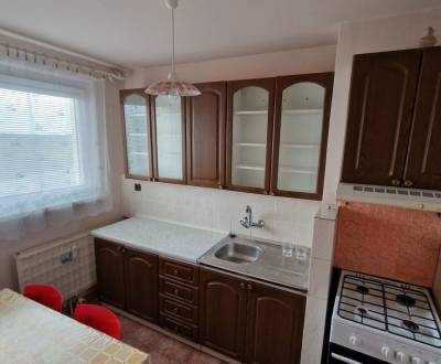 Predané: 4 izbový byt s komorou a lodžiou v meste Šaľa 