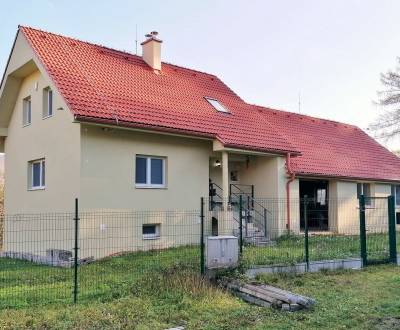 Eladó Családi ház, Családi ház, Malé Košecké Podhradie, Ilava, Szlovák
