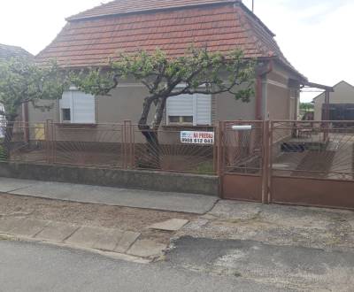 Na predaj zachovalý rodinný dom  v obci Radvaň nad Dunajom v okrese KN