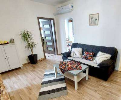 Eladó 3 szobás lakás, 3 szobás lakás, Budatinská, Bratislava - Petržal