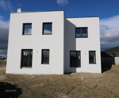 Eladó Családi ház, Családi ház, Pri lesíku, Senec, Szlovákia