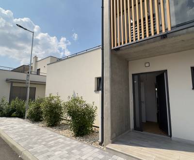 Eladó 3 szobás lakás, 3 szobás lakás, Turbínová, Bratislava - Nové Mes