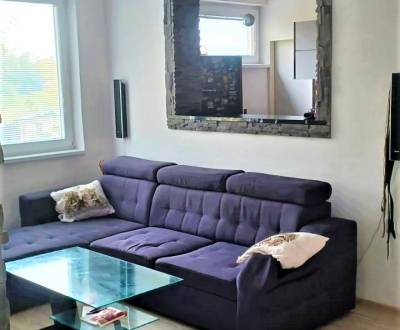 Eladó 4 szobás lakás, 4 szobás lakás, M.R. Štefánika, Senica, Szlováki