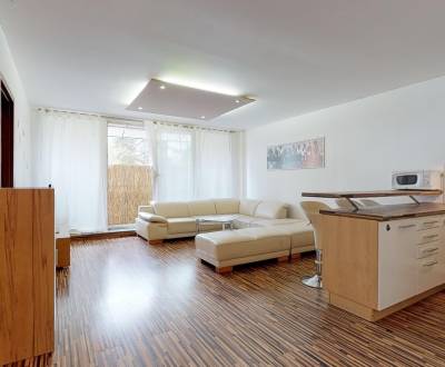 Kiadó 2 szobás lakás, 2 szobás lakás, Šafárikova, Trenčín, Szlovákia